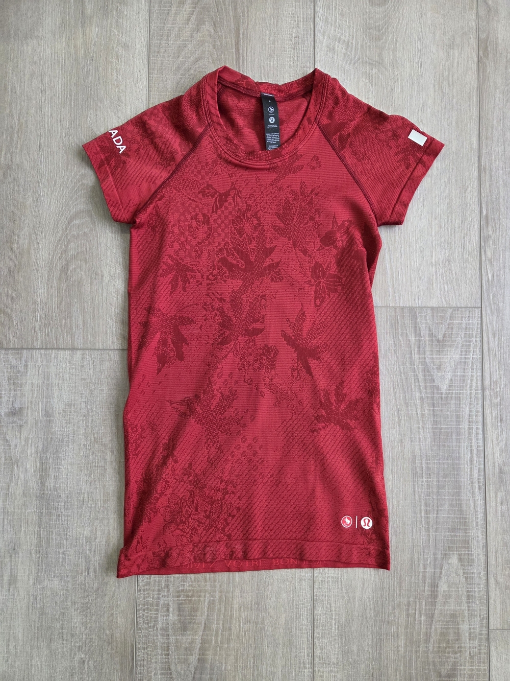 lululemon Special Edition - Team Canada Red Short-Sleeve Swiftly Tech Reg Length